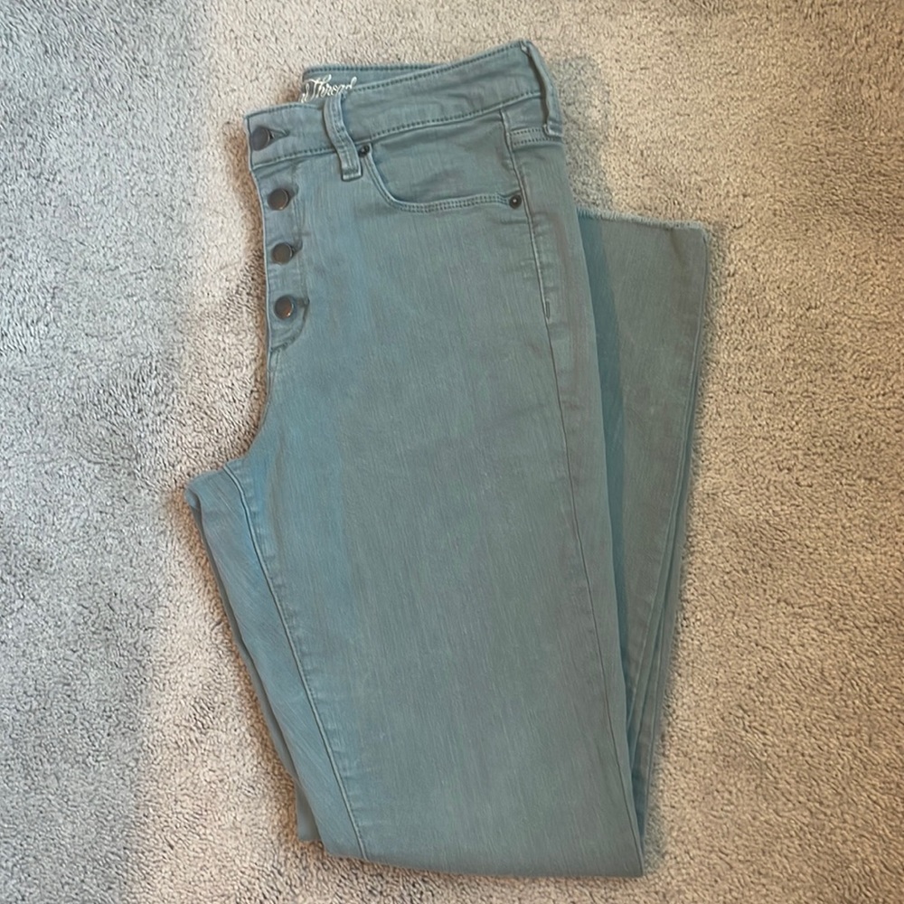 Universal Thread High Waisted Gray/Green Jeans. Women Size 8.